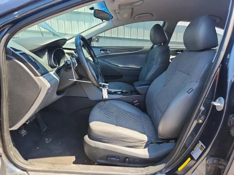 2011 HYUNDAI SONATA SE  