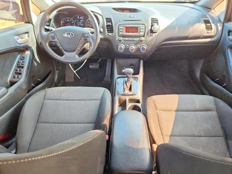 2017 KIA FORTE LX  