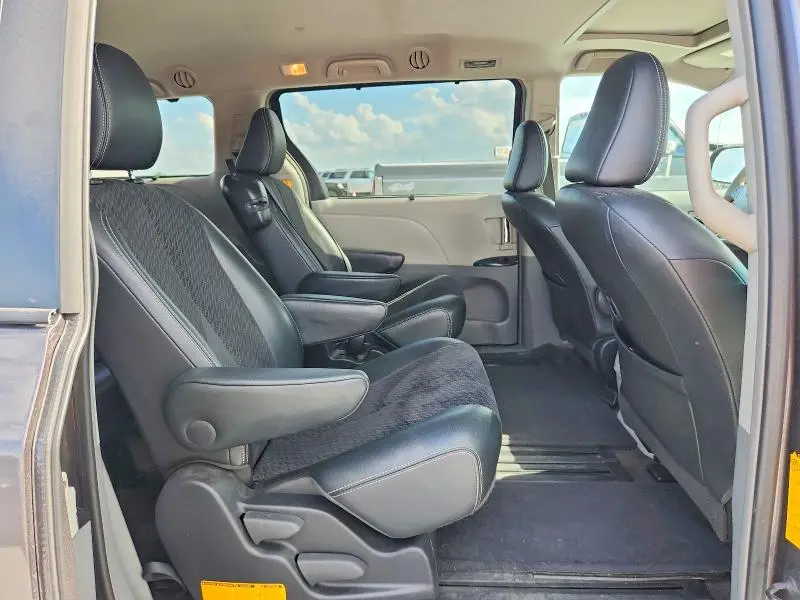 2013 TOYOTA SIENNA SPORT  