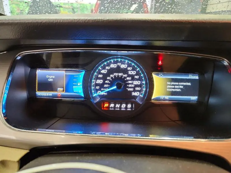 2015 FORD TAURUS SEL  