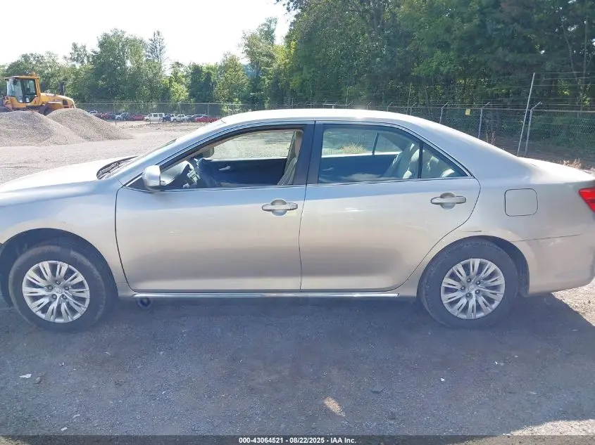 2014 TOYOTA CAMRY LE