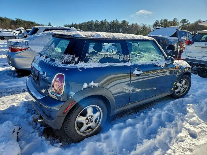 2010 MINI COOPER   
