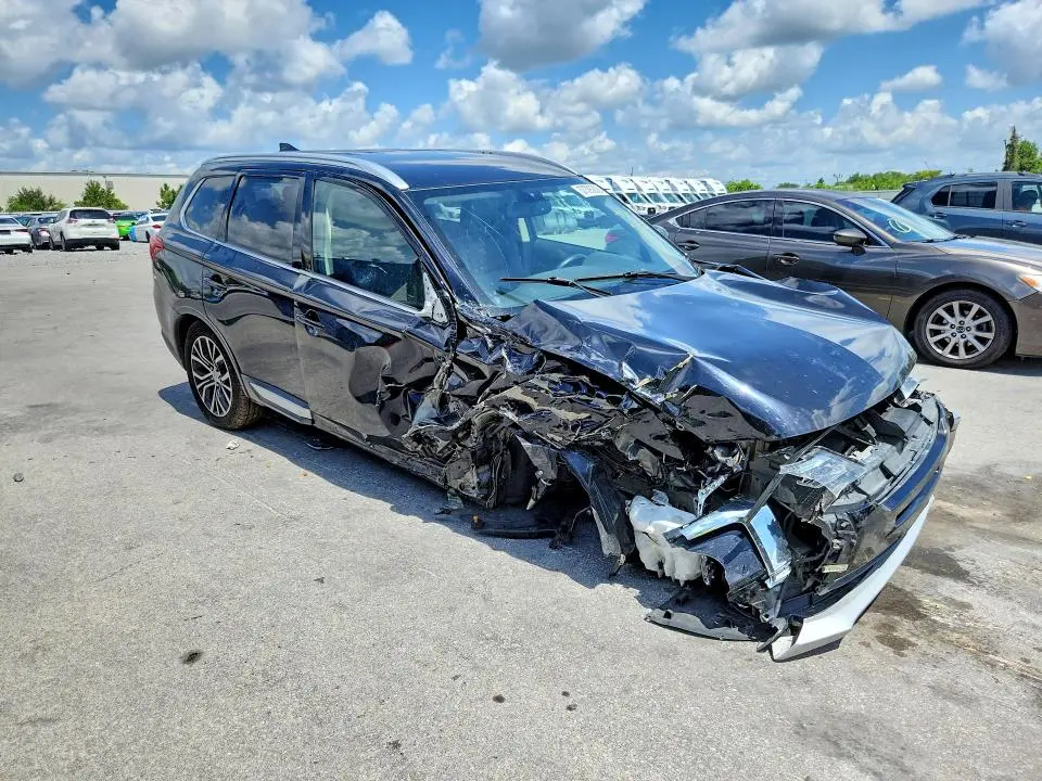 2017 MITSUBISHI OUTLANDER SE  