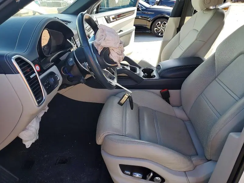 2021 PORSCHE CAYENNE COUPE  