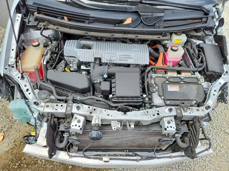 2015 TOYOTA PRIUS TWO  