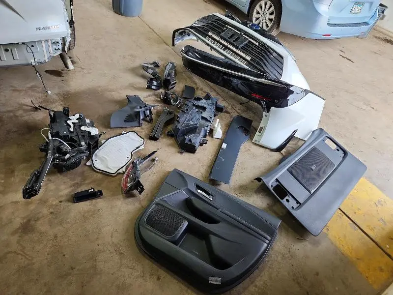 2025 TOYOTA SIENNA PLATINUM 7-PASSENGER  