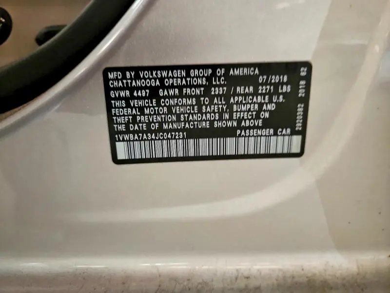 2018 VOLKSWAGEN PASSAT SE  