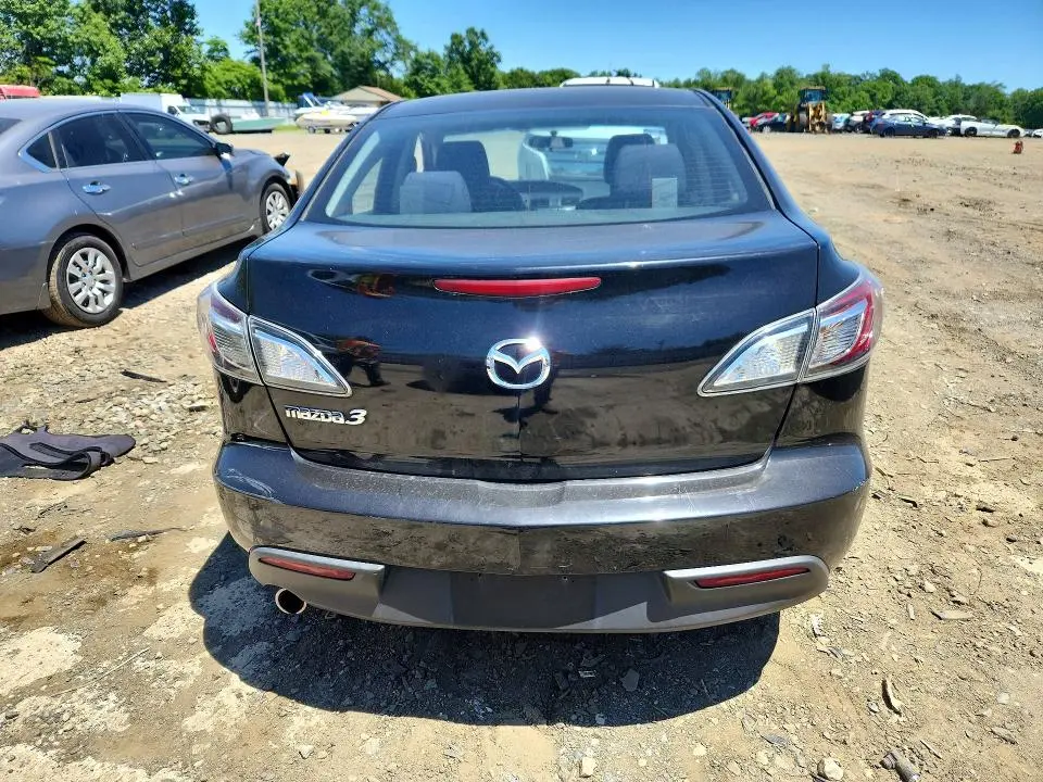 2010 MAZDA 3 I  