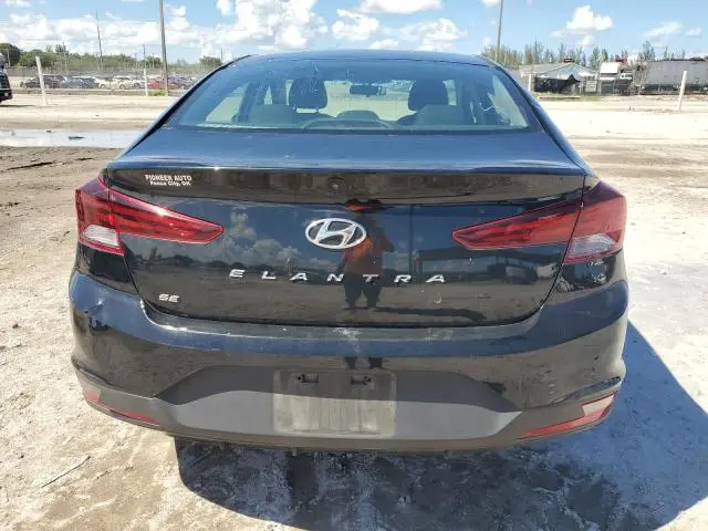 2019 HYUNDAI ELANTRA SE