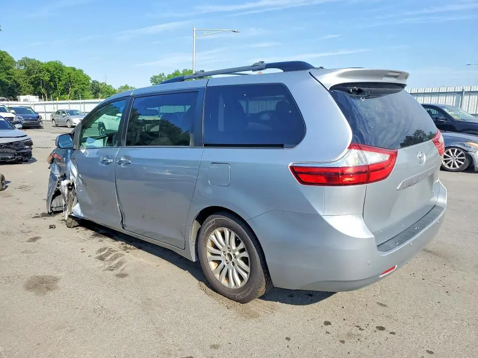 2017 TOYOTA SIENNA XLE 8-PASSENGER  