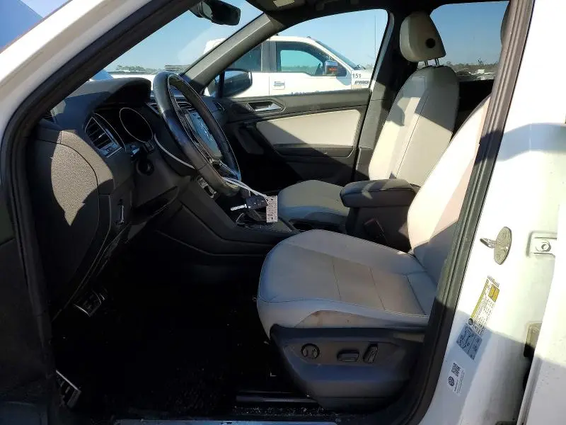 2021 VOLKSWAGEN TIGUAN SE  