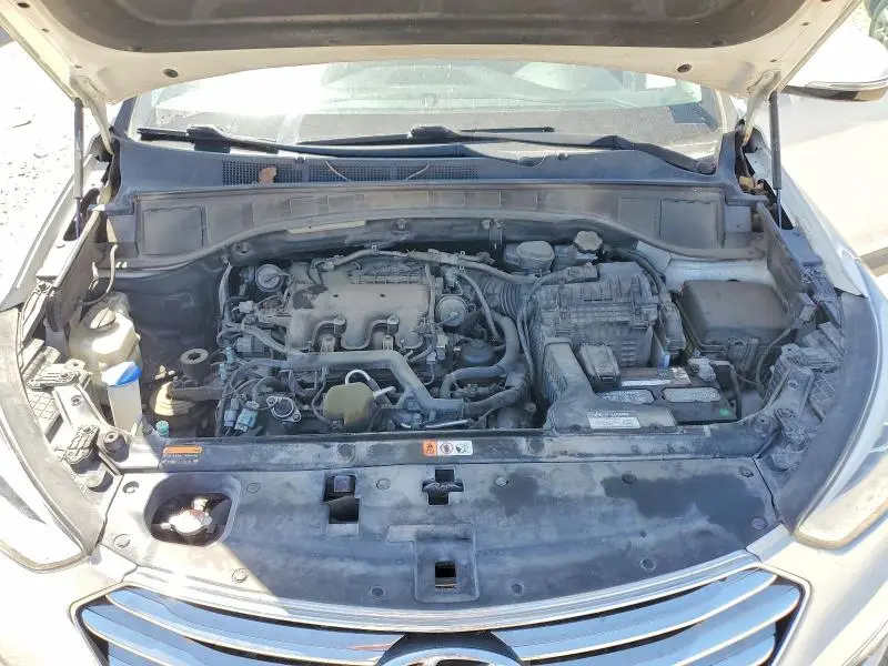 2016 HYUNDAI SANTA FE SE  