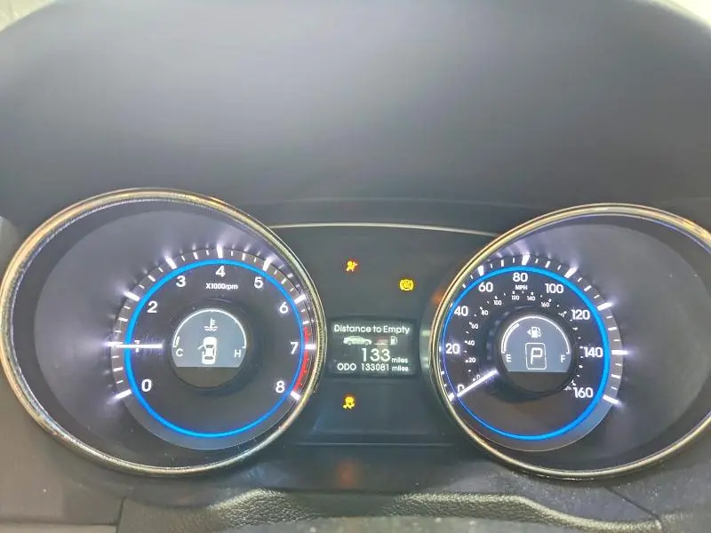 2011 HYUNDAI SONATA GLS  