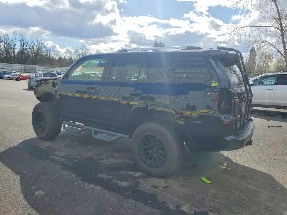 2019 TOYOTA 4RUNNER SR5  