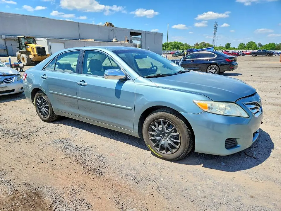 2010 TOYOTA CAMRY LE  