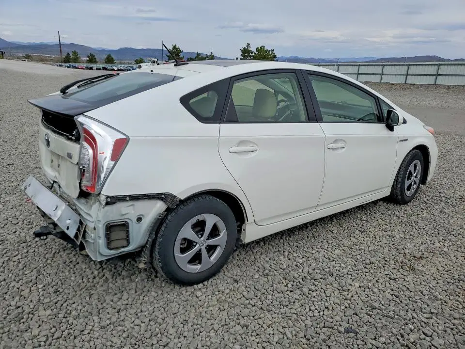2012 TOYOTA PRIUS THREE  