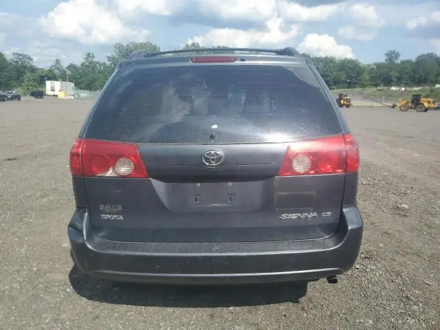 2010 TOYOTA SIENNA CE  