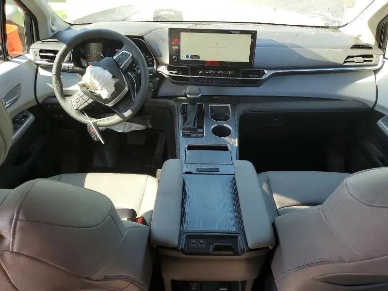 2025 TOYOTA SIENNA XLE 8-PASSENGER  