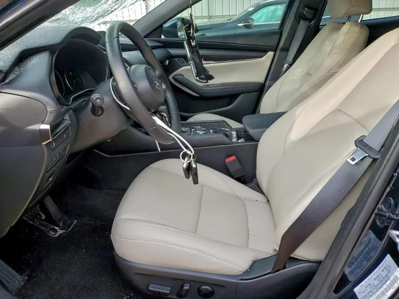 2023 MAZDA 3 PREFERRED  