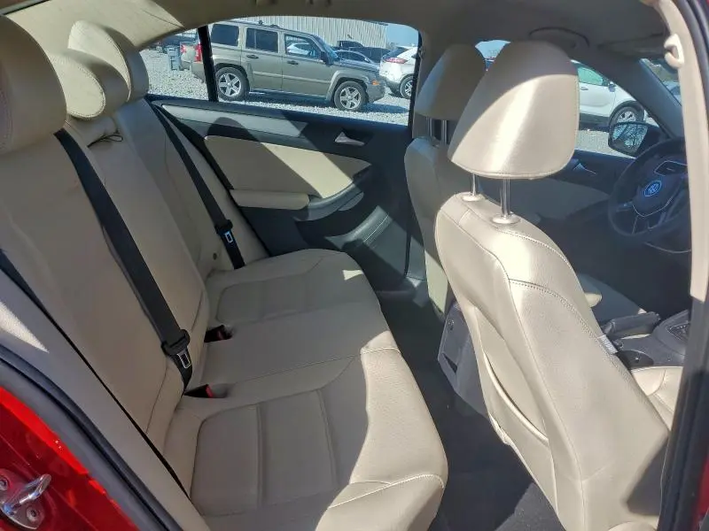 2018 VOLKSWAGEN JETTA SE  