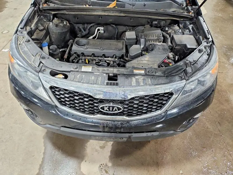 2011 KIA SORENTO LX  