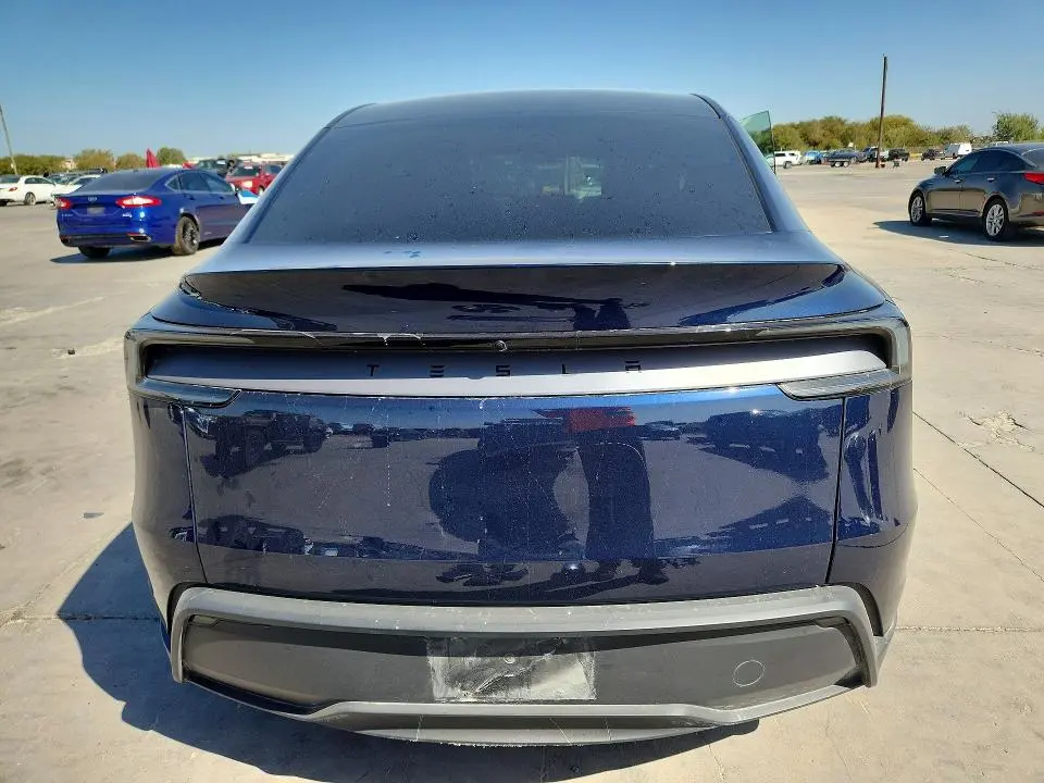 2026 TESLA MODEL Y   