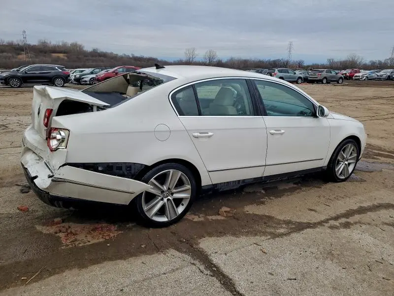 2010 VOLKSWAGEN PASSAT KOMFORT  