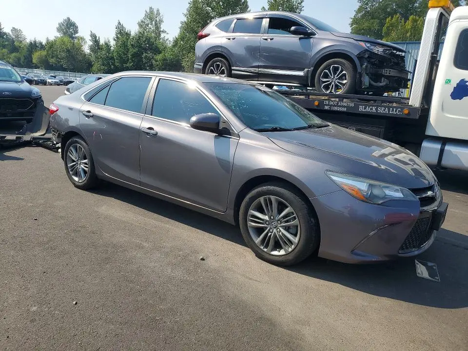 2017 TOYOTA CAMRY SE  