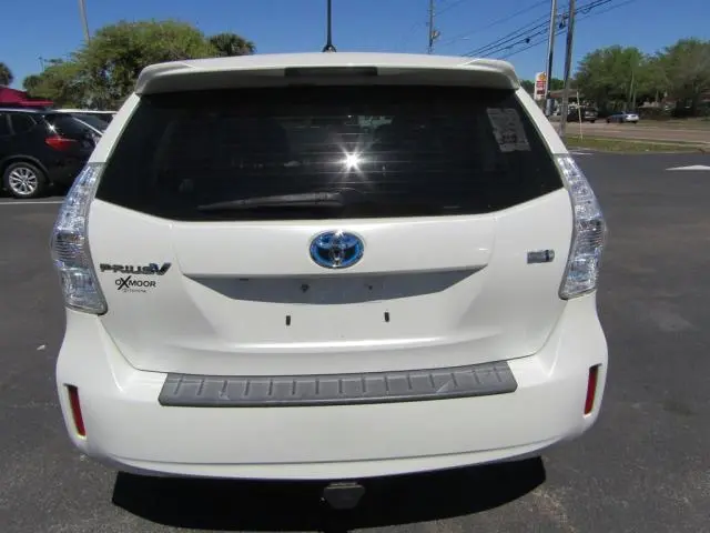 2014 TOYOTA PRIUS V   