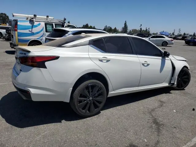 2022 NISSAN ALTIMA SR  