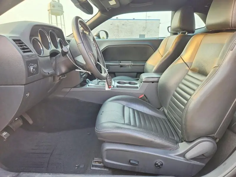 2014 DODGE CHALLENGER SXT  
