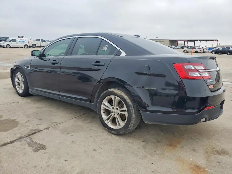 2018 FORD TAURUS SE  