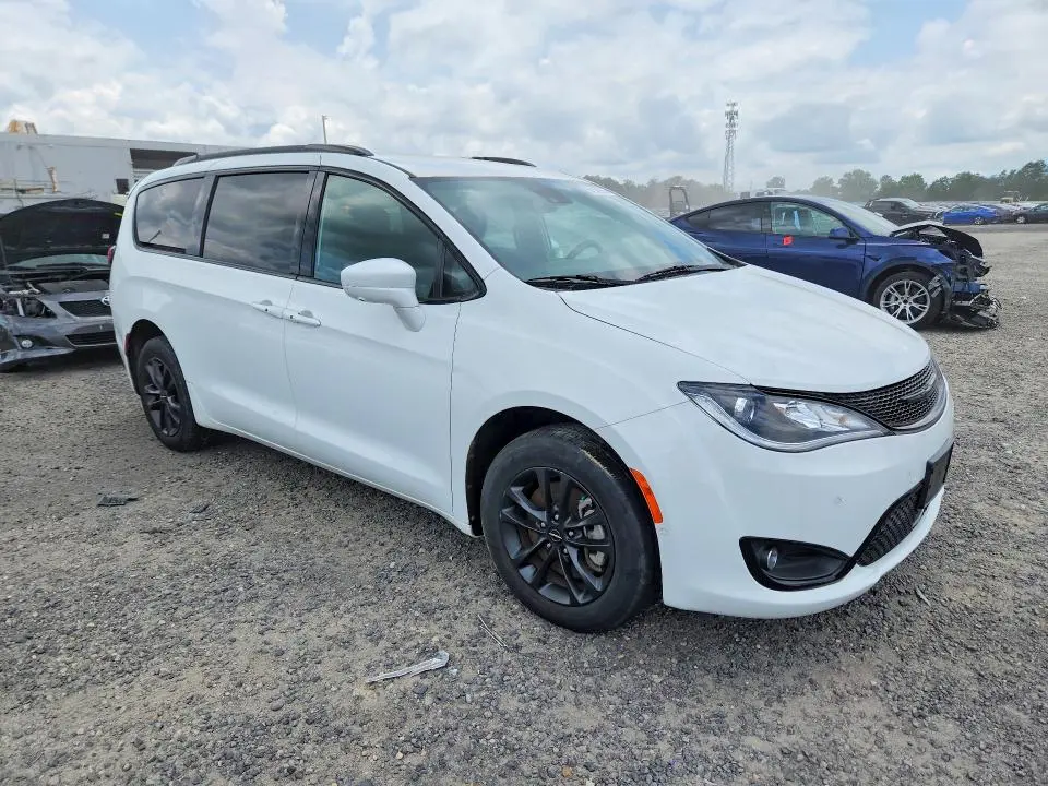 2020 CHRYSLER PACIFICA TOURING L  