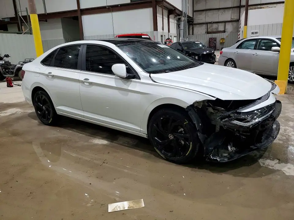 2025 VOLKSWAGEN JETTA SE  