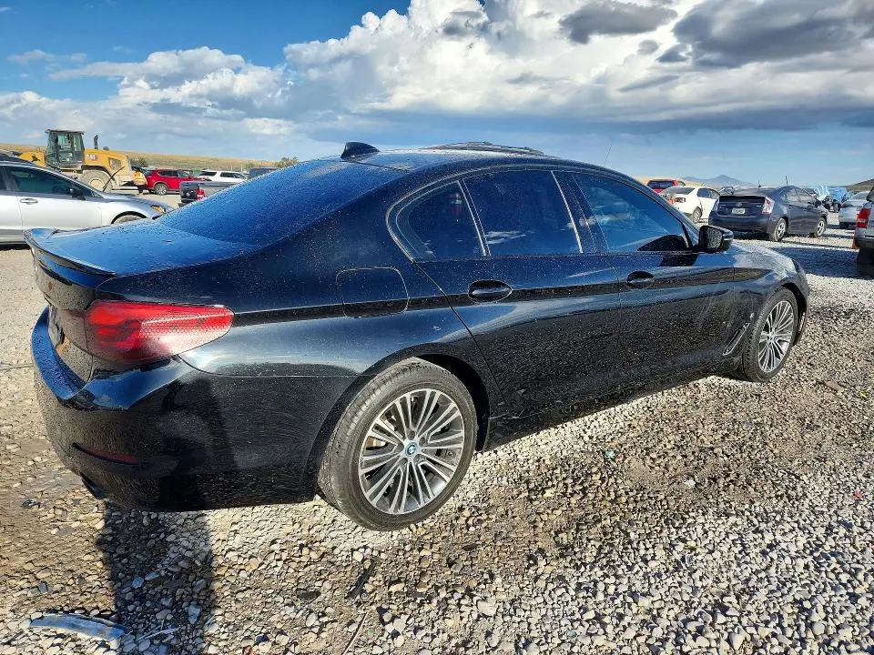 2019 BMW 530E   