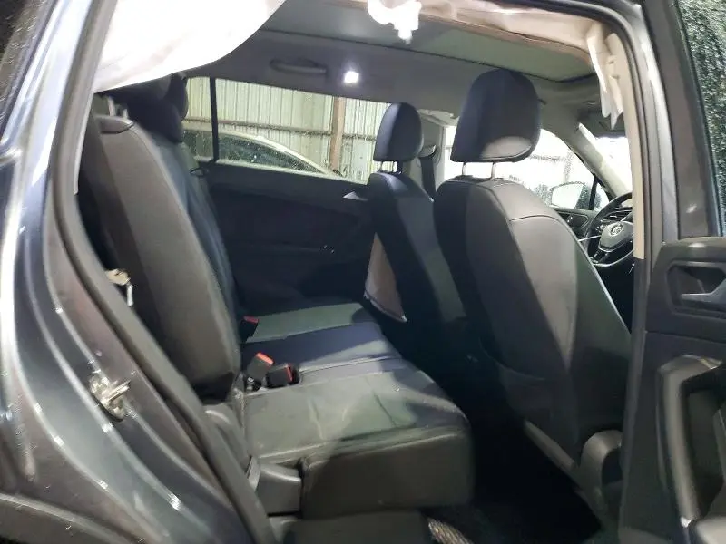 2020 VOLKSWAGEN TIGUAN SE  