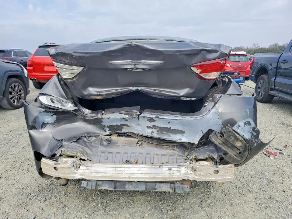 2015 CHRYSLER 200 LIMITED  