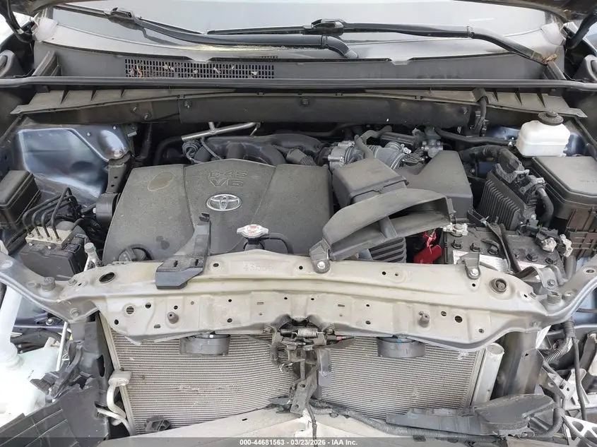 2019 TOYOTA HIGHLANDER LE PLUS