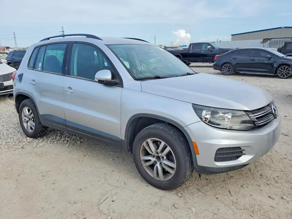 2015 VOLKSWAGEN TIGUAN S  