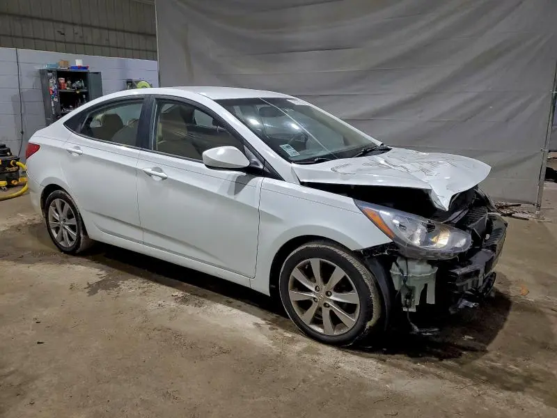 2013 HYUNDAI ACCENT GLS  