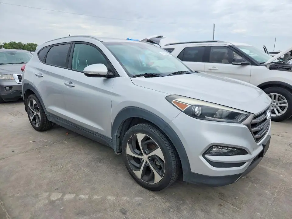2016 HYUNDAI TUCSON SPORT  