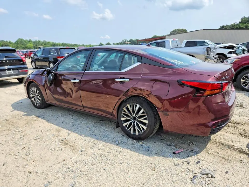 2024 NISSAN ALTIMA SV  