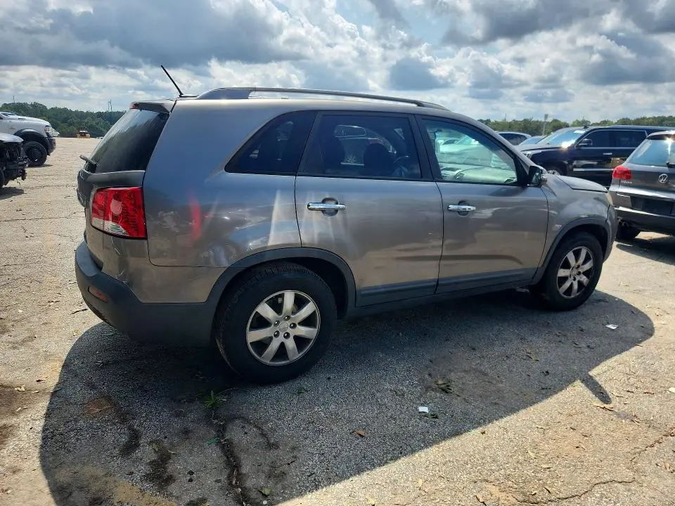 2013 KIA SORENTO LX  