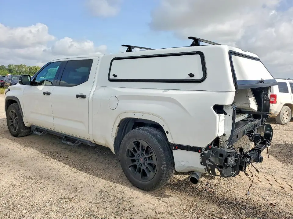 2023 TOYOTA TUNDRA CREWMAX SR5  