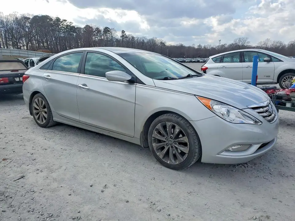 2013 HYUNDAI SONATA SE  