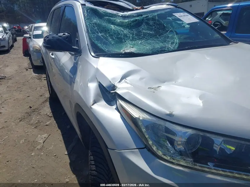 2017 TOYOTA HIGHLANDER LIMITED