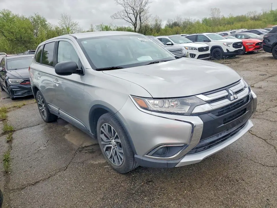 2018 MITSUBISHI OUTLANDER ES  
