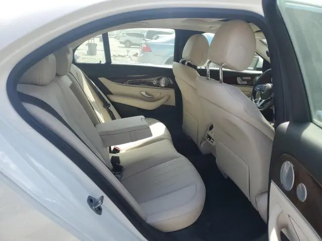 2019 MERCEDES-BENZ E 300  
