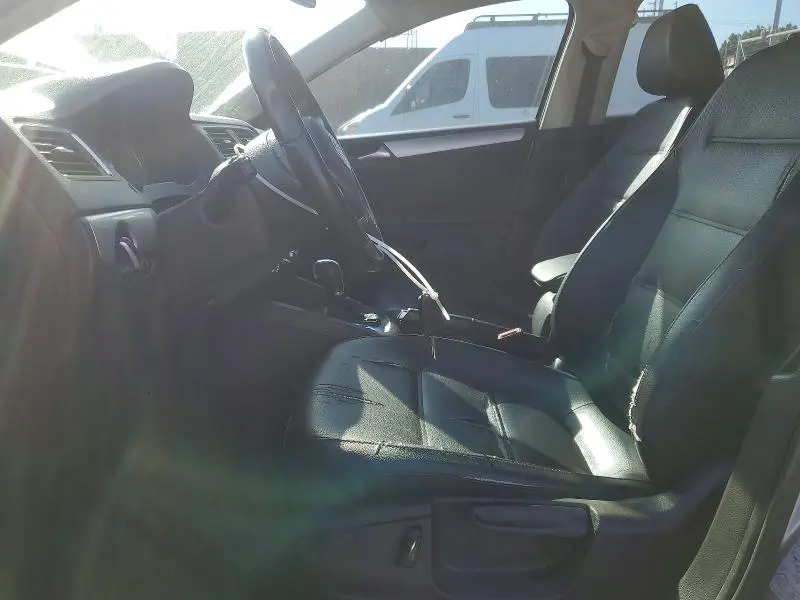 2013 VOLKSWAGEN JETTA SE  