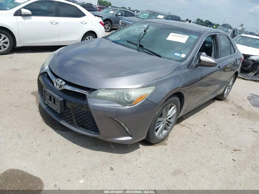 2015 TOYOTA CAMRY SE